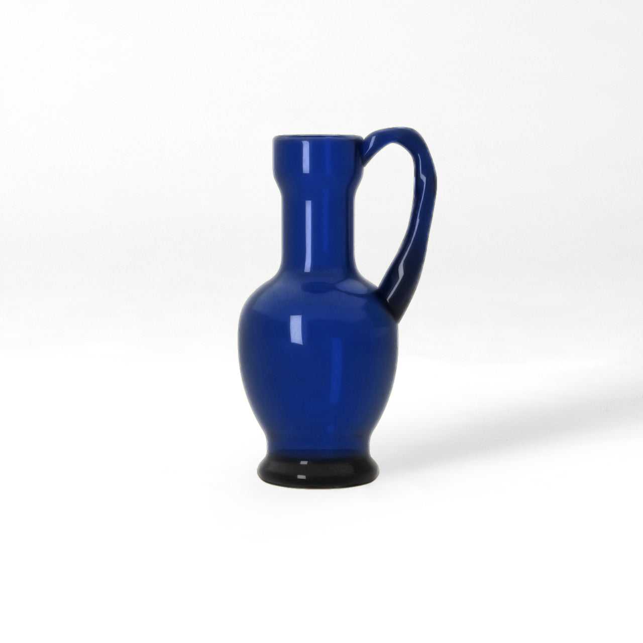 Vase/jug B202
