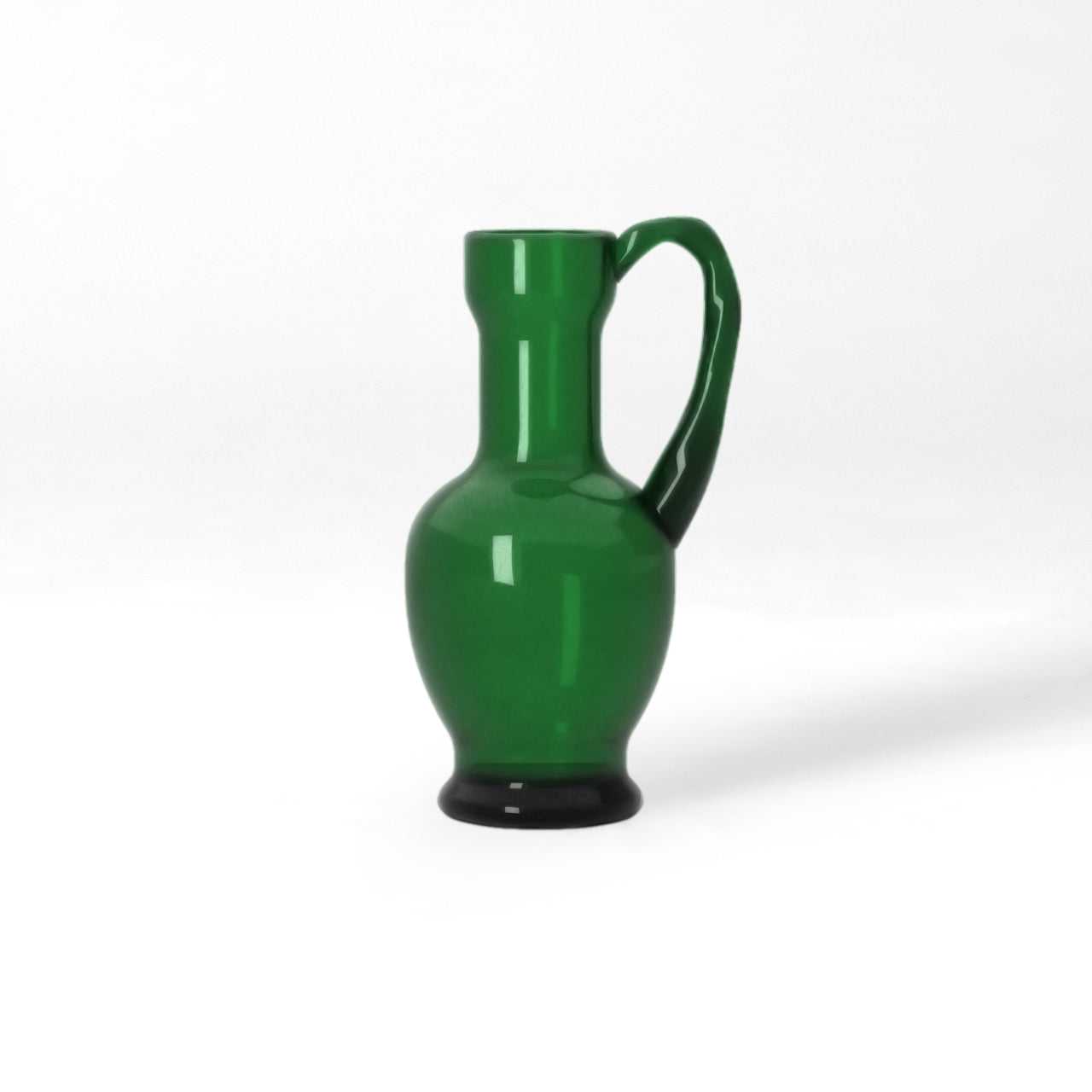 Vase / jug B202